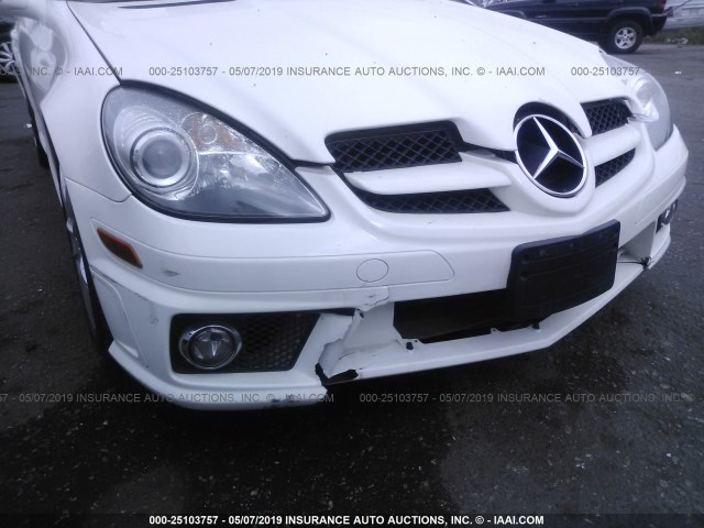 WDBWK5EA7BF239174 - 2011 MERCEDES-BENZ SLK 300 WHITE photo 6