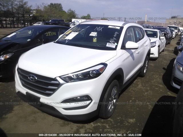 KM8J3CA4XHU293565 - 2017 HYUNDAI TUCSON LIMITED/SPORT AND ECO/SE WHITE photo 2