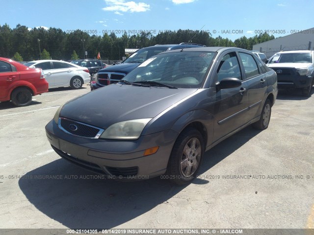 1FAFP34N97W114203 - 2007 FORD FOCUS ZX4/S/SE/SES GRAY photo 2