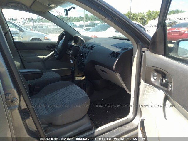 1FAFP34N97W114203 - 2007 FORD FOCUS ZX4/S/SE/SES GRAY photo 5