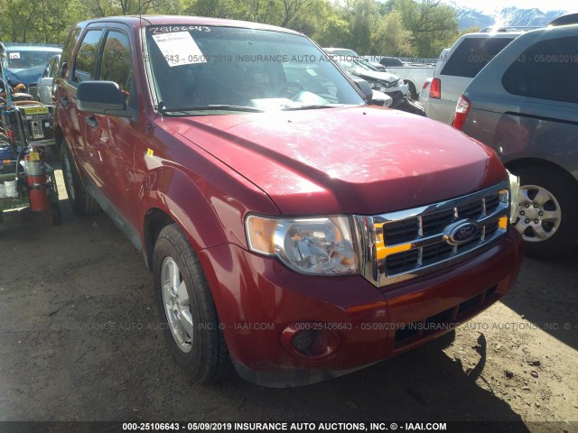 1FMCU0C77AKD12117 - 2010 FORD ESCAPE XLS RED photo 1