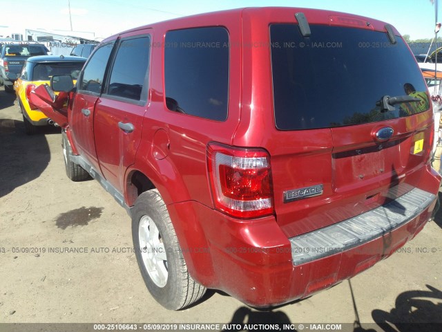 1FMCU0C77AKD12117 - 2010 FORD ESCAPE XLS RED photo 3