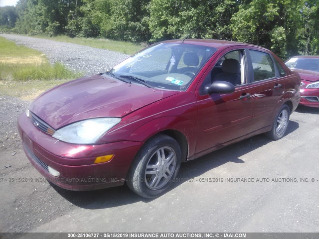 1FAFP34P11W295239 - 2001 FORD FOCUS SE/SE COMFORT RED photo 2