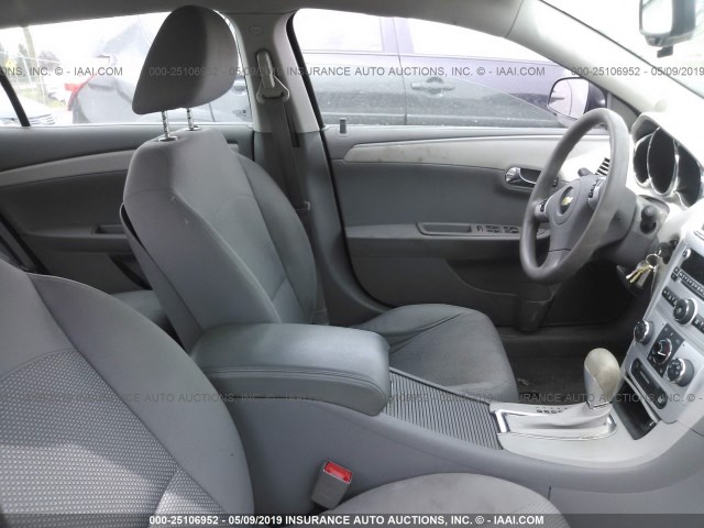 1G1ZB5EB4AF112672 - 2010 CHEVROLET MALIBU LS SILVER photo 5