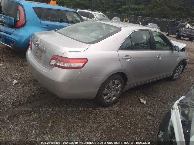 4T1BF3EK0BU171101 - 2011 TOYOTA CAMRY SE/LE/XLE SILVER photo 4