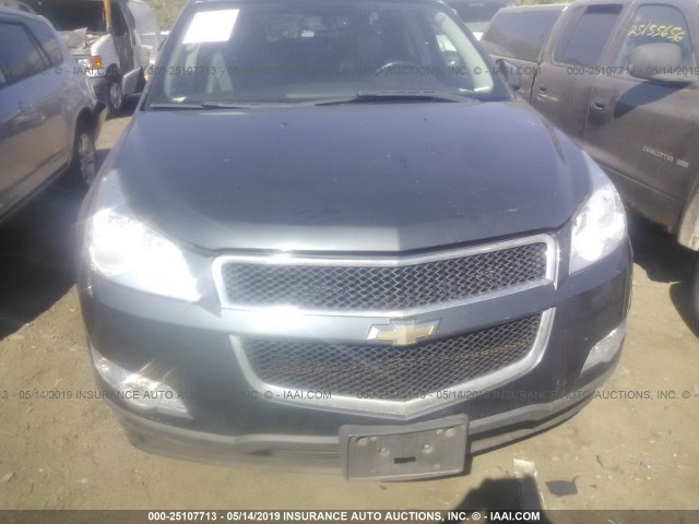 1GNLVGED3AS154881 - 2010 CHEVROLET TRAVERSE LT GRAY photo 6