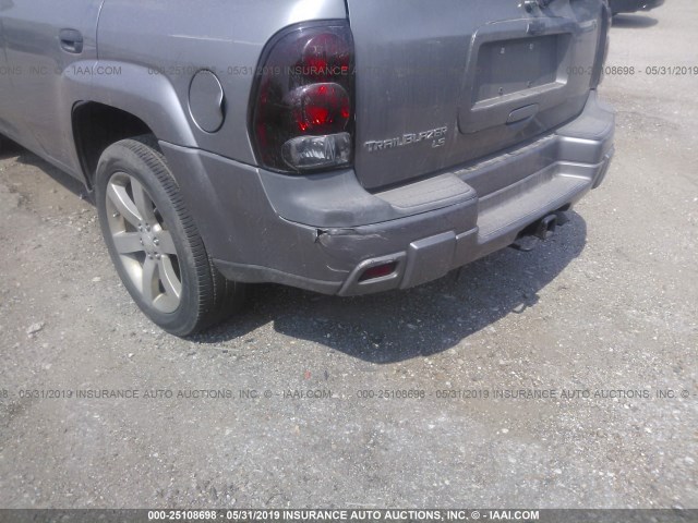 1GNDT13S652274074 - 2005 CHEVROLET TRAILBLAZER LS/LT GRAY photo 6