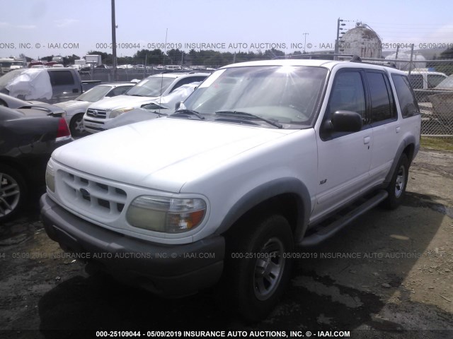 1FMDU62XXYUB51835 - 2000 FORD EXPLORER XLS WHITE photo 2