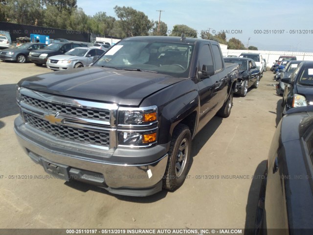 1GCRCPEC4FZ174023 - 2015 CHEVROLET SILVERADO C1500 GRAY photo 2