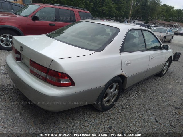 JT8BF28G810322258 - 2001 LEXUS ES 300 WHITE photo 4