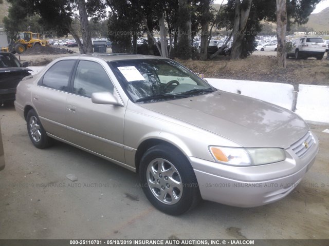 JT2BF22K7V0047091 - 1997 TOYOTA CAMRY LE/XLE ოქროსფერი ფოტო 1