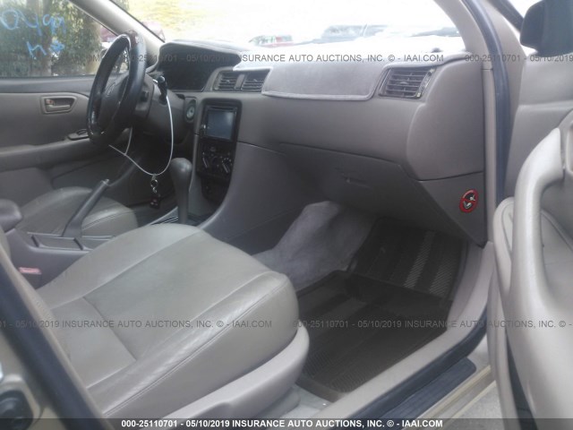 JT2BF22K7V0047091 - 1997 TOYOTA CAMRY LE/XLE ოქროსფერი ფოტო 5
