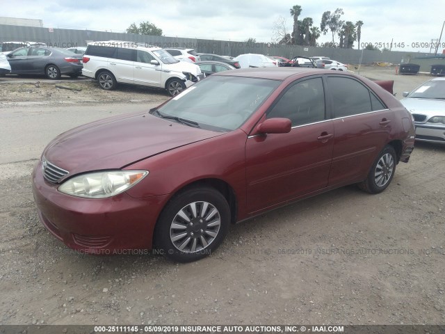 4T1BE32K75U075915 - 2005 TOYOTA CAMRY LE/XLE/SE MAROON photo 2