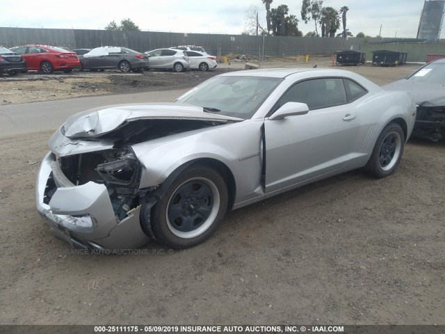 2G1FA1ED7B9155168 - 2011 CHEVROLET CAMARO LS SILVER photo 2