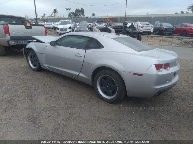 2G1FA1ED7B9155168 - 2011 CHEVROLET CAMARO LS SILVER photo 3