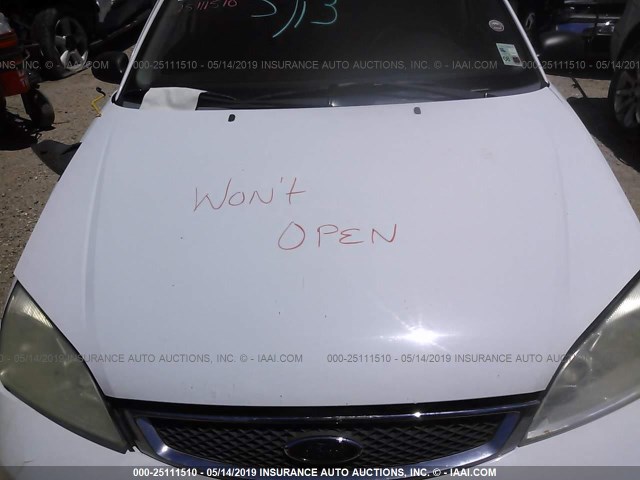 1FAFP34N07W220152 - 2007 FORD FOCUS ZX4/S/SE/SES WHITE photo 10