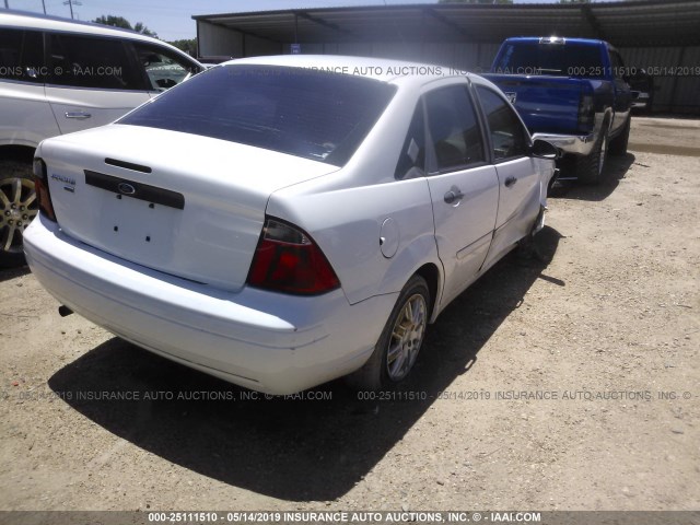 1FAFP34N07W220152 - 2007 FORD FOCUS ZX4/S/SE/SES 白色 照片 4