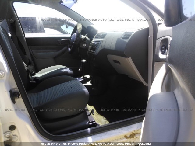 1FAFP34N07W220152 - 2007 FORD FOCUS ZX4/S/SE/SES 白色 照片 5