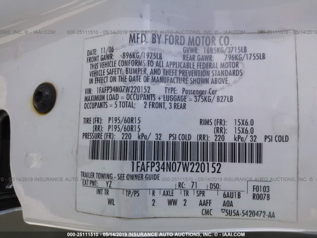 1FAFP34N07W220152 - 2007 FORD FOCUS ZX4/S/SE/SES WHITE photo 9