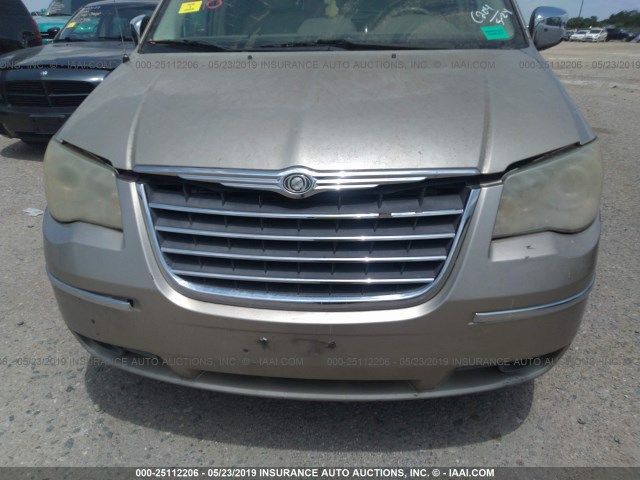 2A8HR64X68R663523 - 2008 CHRYSLER TOWN & COUNTRY LIMITED GOLD photo 6