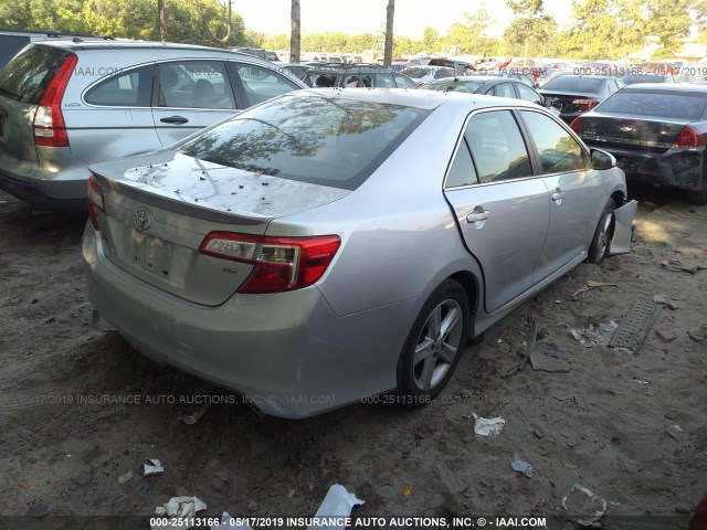 4T1BF1FK4EU325512 - 2014 TOYOTA CAMRY L/SE/LE/XLE 银色 照片 4