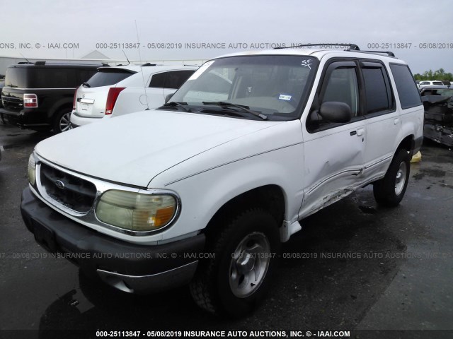 1FMZU63E51ZA09310 - 2001 FORD EXPLORER XLT WHITE photo 2