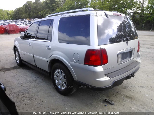 5LMFU28555LJ12625 - 2005 LINCOLN NAVIGATOR 银色 照片 3