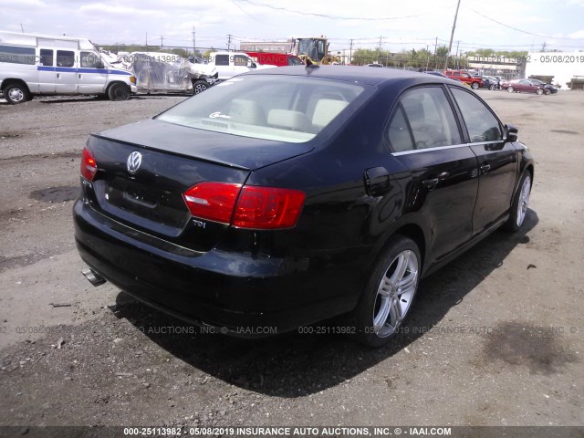 3VWLL7AJ4CM405684 - 2012 VOLKSWAGEN JETTA TDI BLACK photo 4