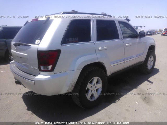 1J8HR58255C553883 - 2005 JEEP GRAND CHEROKEE  SILVER photo 4