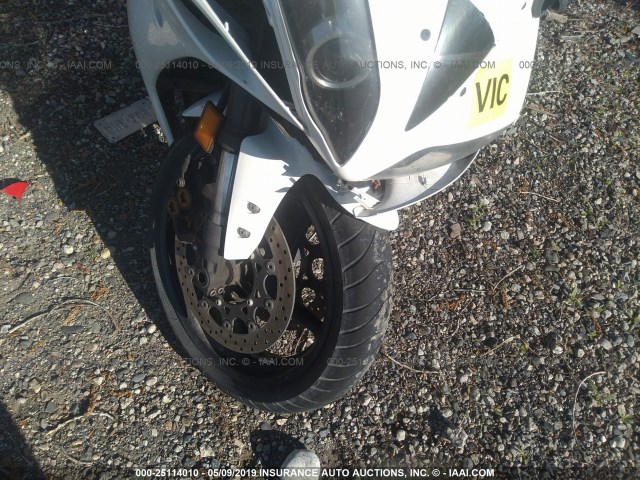 JYARN13E24A000471 - 2004 YAMAHA YZFR1 WHITE photo 5