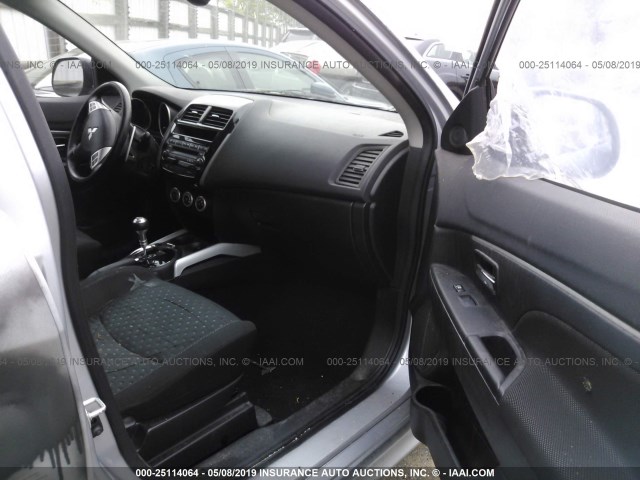 JA4AR4AU3BZ017919 - 2011 MITSUBISHI OUTLANDER SPORT  SILVER photo 5