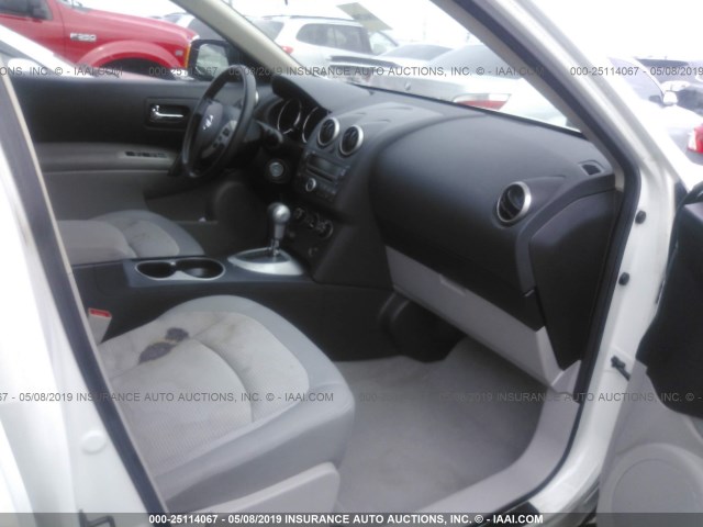 JN8AS5MT0AW506687 - 2010 NISSAN ROGUE S/SL/KROM WHITE photo 5