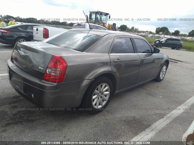 2C3KA43R48H146128 - 2008 CHRYSLER 300 LX GRAY photo 4