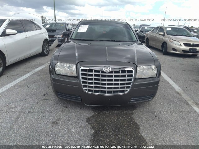 2C3KA43R48H146128 - 2008 CHRYSLER 300 LX GRAY photo 6