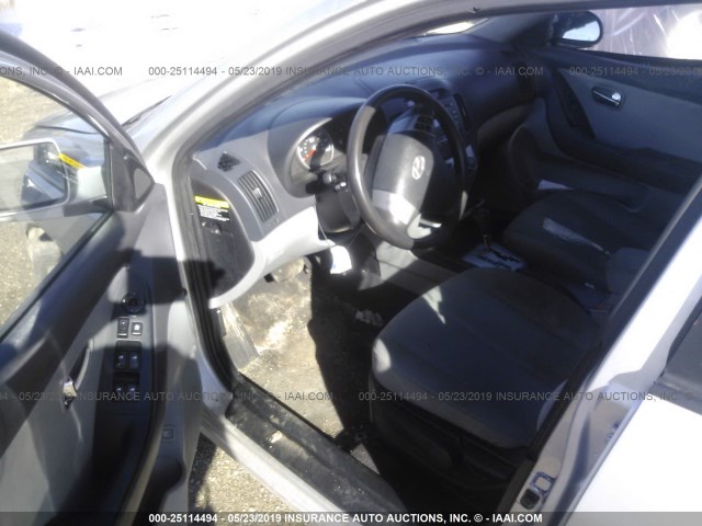 KMHDU4ADXAU904510 - 2010 HYUNDAI ELANTRA SILVER photo 5