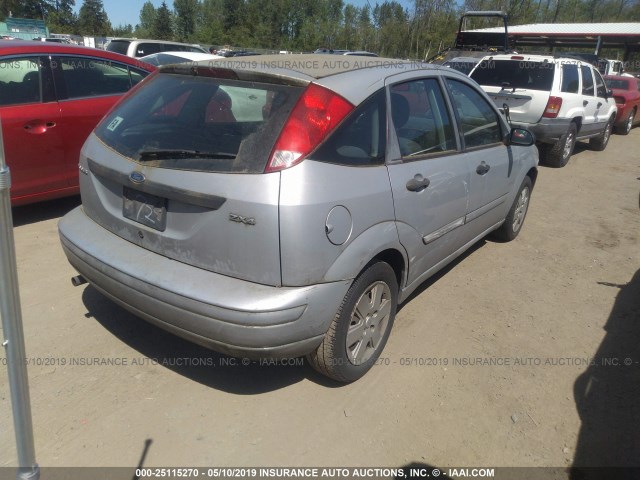 1FAFP37N76W242885 - 2006 FORD FOCUS ZX5 SILVER photo 4