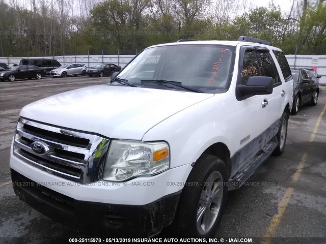 1FMFU16567LA87933 - 2007 FORD EXPEDITION XLT WHITE photo 2