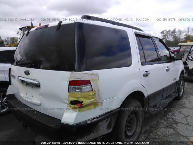 1FMFU16567LA87933 - 2007 FORD EXPEDITION XLT WHITE photo 4