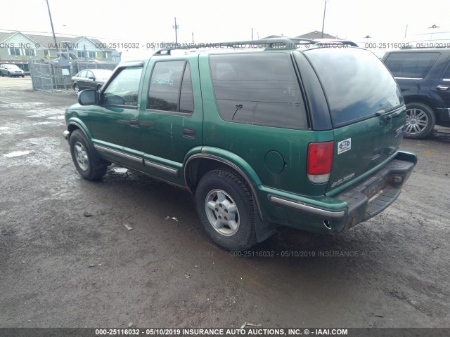 1GNDT13W7X2118051 - 1999 CHEVROLET BLAZER GREEN photo 3