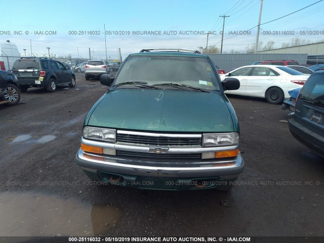 1GNDT13W7X2118051 - 1999 CHEVROLET BLAZER GREEN photo 6