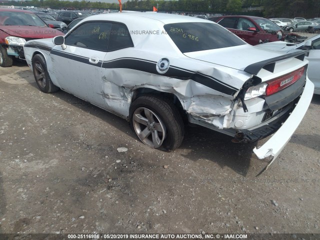 2B3CJ4DV7AH261356 - 2010 DODGE CHALLENGER SE WHITE photo 6