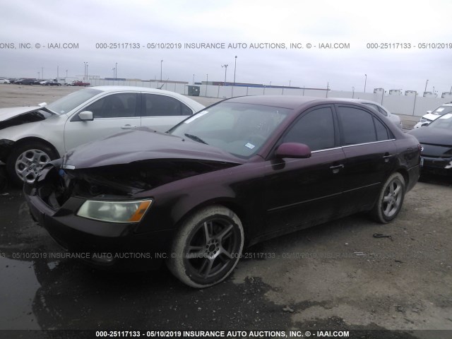 5NPEU46F67H198397 - 2007 HYUNDAI SONATA SE/LIMITED MAROON photo 2