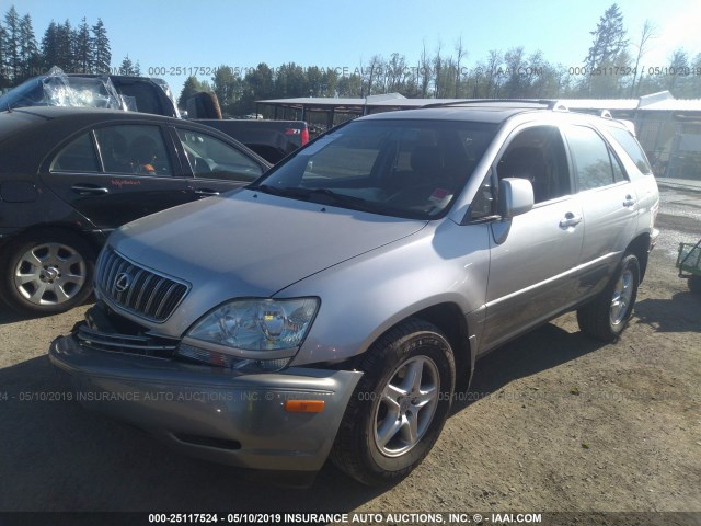 JTJHF10U820253903 - 2002 LEXUS RX 300 SILVER photo 2