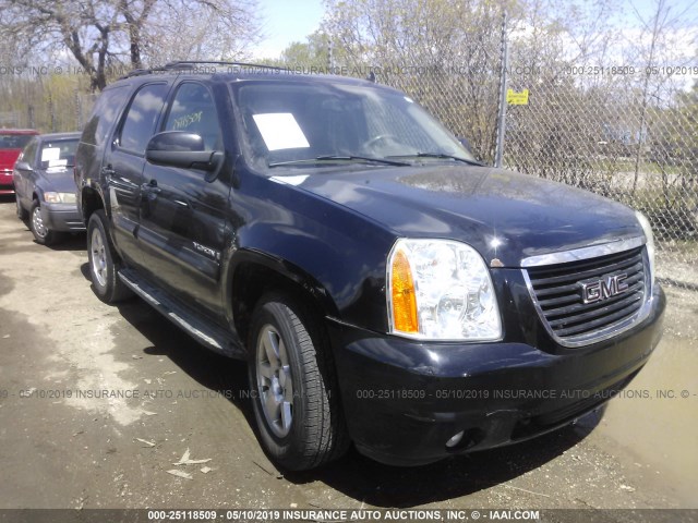 1GKFK13JX7J100372 - 2007 GMC YUKON BLACK photo 1