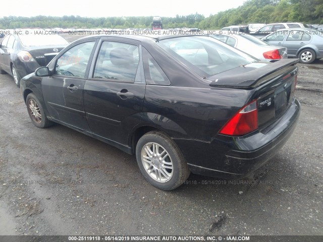 1FAFP34N07W336290 - 2007 FORD FOCUS ZX4/S/SE/SES შავი ფოტო 3