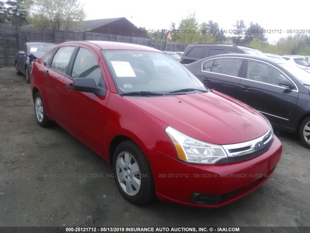 1FAHP34N18W107644 - 2008 FORD FOCUS S/SE RED photo 1