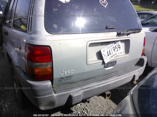 1J4GZ58S2WC268332 - 1998 JEEP GRAND CHEROKEE LAREDO/TSI SILVER photo 4