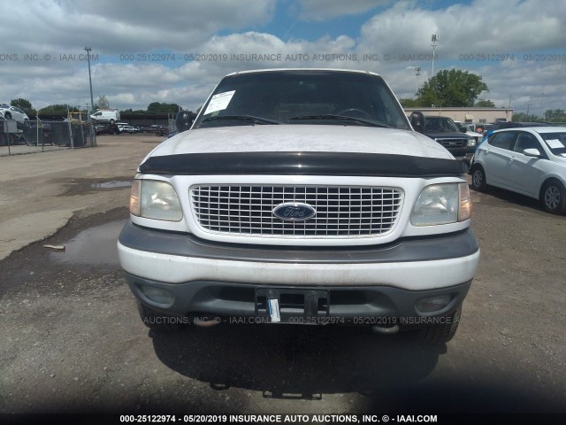 1FMPU16L32LA49488 - 2002 FORD EXPEDITION XLT WHITE photo 6