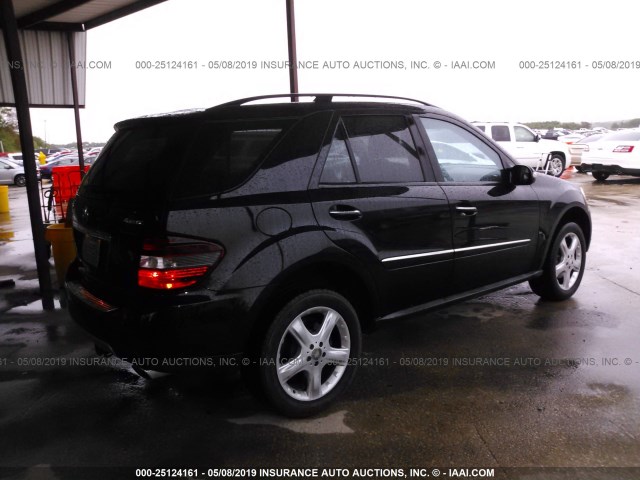 4JGBB86E08A340495 - 2008 MERCEDES-BENZ ML 350 BLACK photo 4