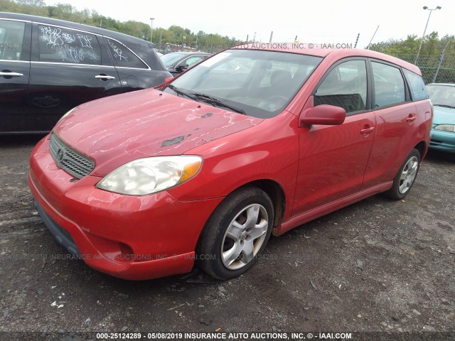 2T1KR32E85C393395 - 2005 TOYOTA COROLLA MATRIX XR RED photo 2